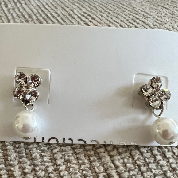 Hand Crafted Jewelry - Hand crafted silver, pearl bead and crystal earrings.